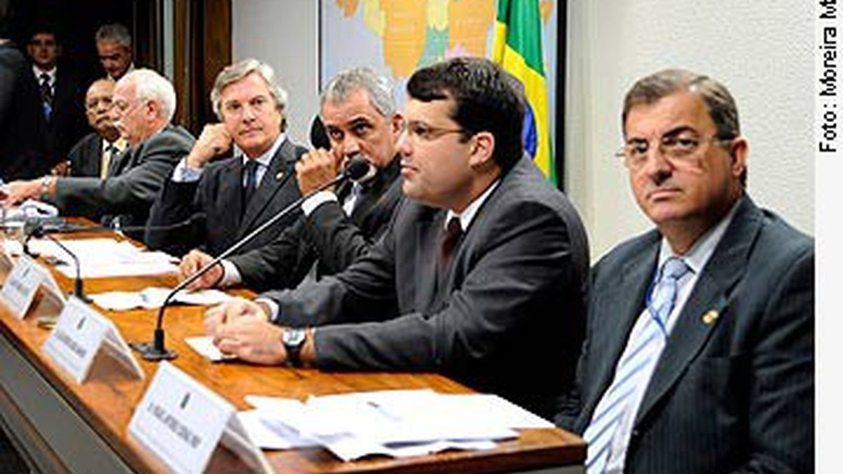 Advogados precisam de conhecimentos básicos em áreas técnicas de petróleo e mineração, diz especialista